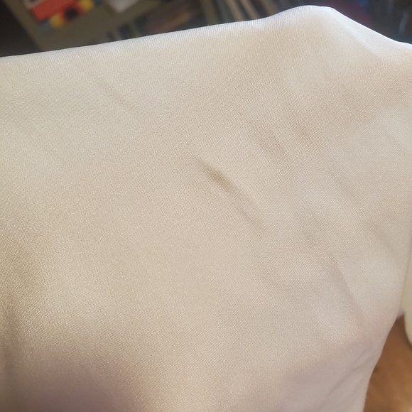 100% Silk Brooks Brothers Cream Blouse - Picture 3 of 3